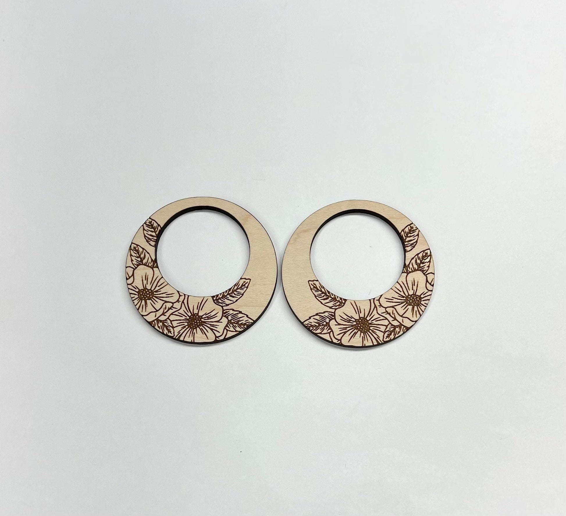 Floral round wood earring blanks, round earring blanks