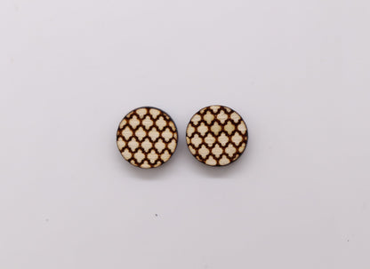 Round wood stud earrings, earring making, wood cutouts