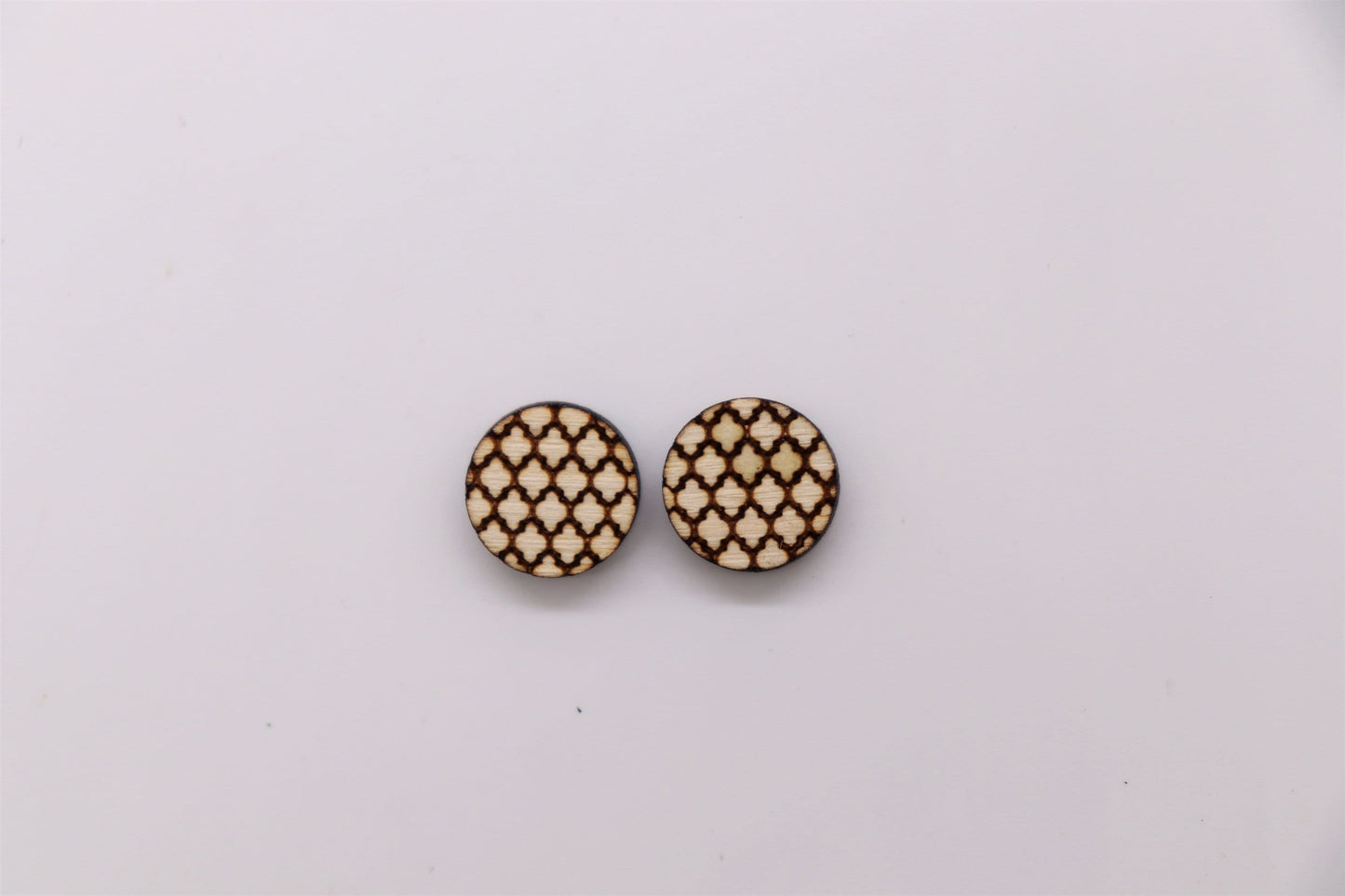 Round wood stud earrings, earring making, wood cutouts